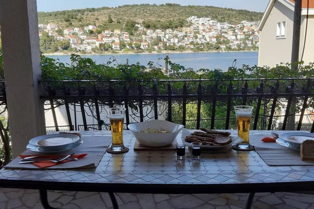 Apartment Apartman Mladen Trogir