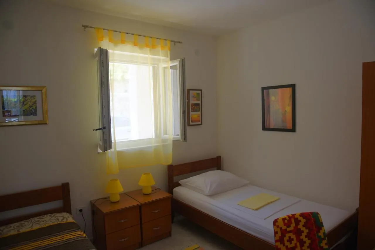 Apartman Mladen Trogir 0*,